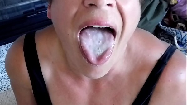 Play MP4 - Head Bobbing Wife - Cum Play - PREVIEW Clip