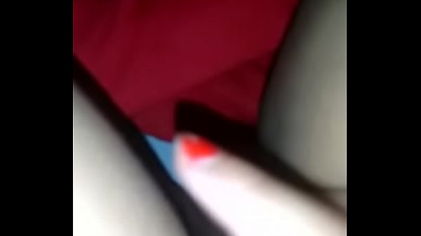 Filha da putinha na siririca 