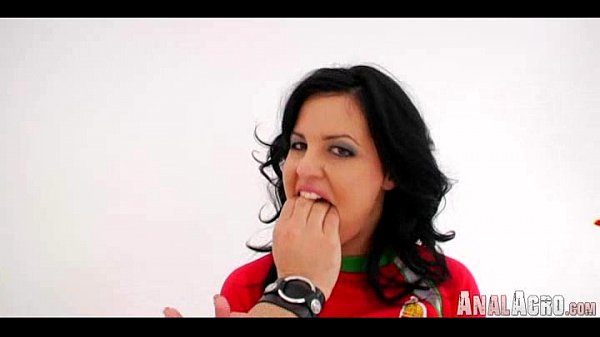 Playingwith her asshole 307