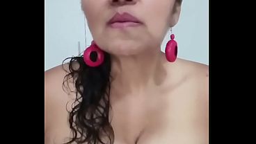 Estoy muy exitada y me masturbo para todos ustedes