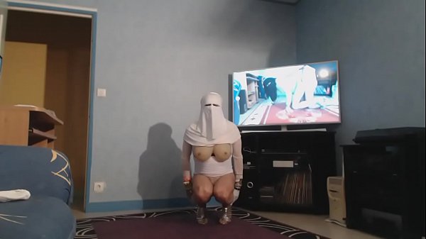 kahba musulmane a gros seins 