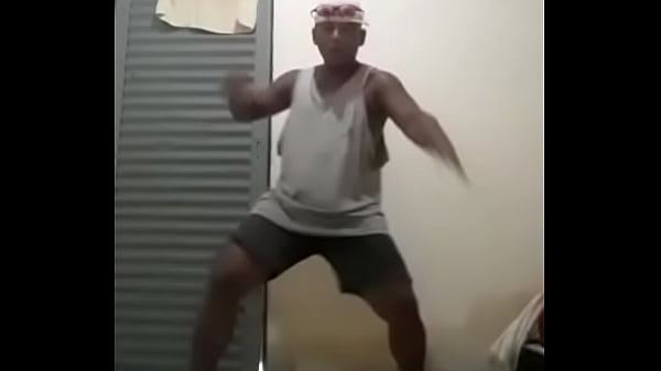 Neg&atilde_o tarado e dotado , butandopra quebrar na novinha