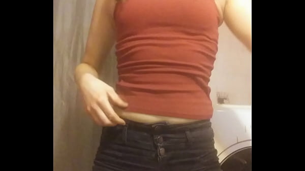 Play MP4 - Striptease small tits hottie