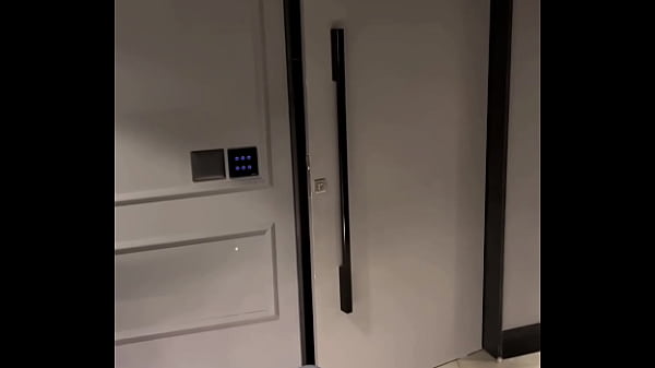 Nonton Provoquei E Deixei De Pau Duro O Fot&oacute;grafo Que Fez Meu Ensaio thumbnail