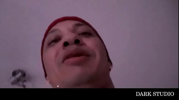 Nonton Morena Gostosa Jogando Video Game thumbnail