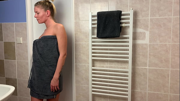 Play MP4 - Claudia mac