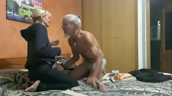 Play MP4 - SEX AND LAUGTHER - HARD SEX WITH BIG DILDO TO SPANISH MILF