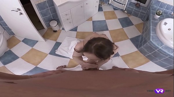 TmwVRnet.com - Linda Weasley - Brushing teeth with sperm