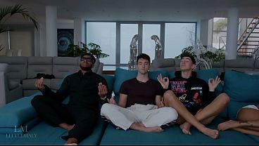 Nonton Sienna Day & Yasmina Kahn Take 4 Huge Cocks Epic Orgy. Dp,dvp thumbnail