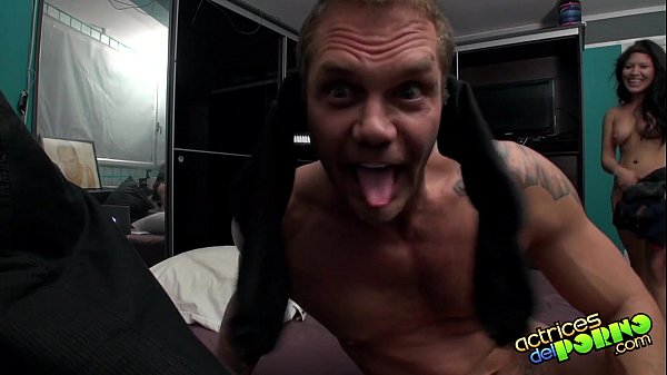 Play MP4 - LA MANSION DE NACHO VIDAL&period; Entra Raquel en la Mansio&Igrave;n