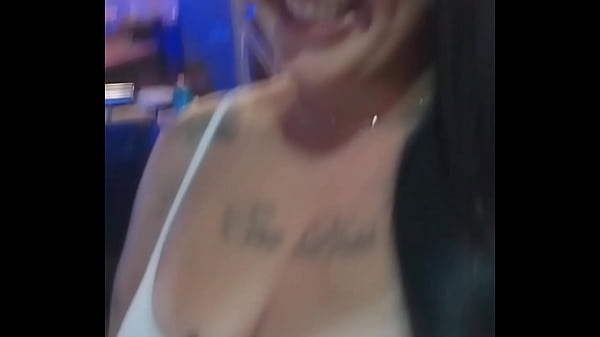 Bia Fire Esvaziando os sacos RAPIDINHAS EROTIKAXXX