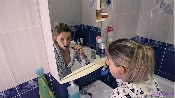 Play MP4 - Quickie With Petite Teen In Pajamas Ends With Oral Creampie - Letty Black