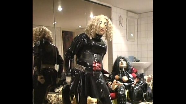 Play MP4 - Roxina2007LatexSuitGurlAndPump080207XL&period;MPG