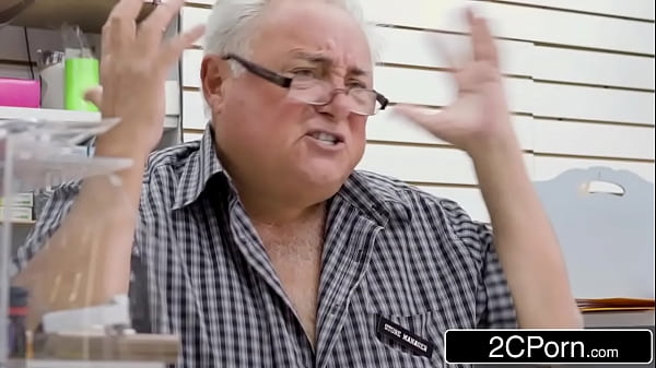 Play MP4 - Squirting Latina Fucks Lucky Cop In a Convenience Store - Luna Star