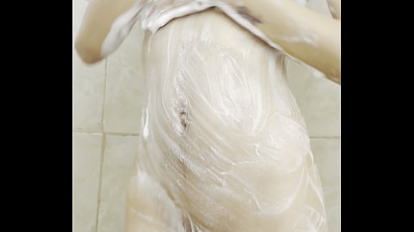 Play MP4 - Camila cooper espiada por su vecino Camila Cooper spied on by her neighbor