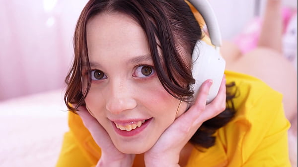 Akina Asmus_This teenage girl s long time fantasy finally came true_she tried anal_sex with_a huge_cock for_the first time_part 1