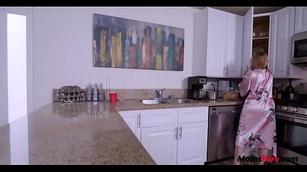 Play MP4 - stepMOM does the right thing by FUCKING me- isn't it&excl;