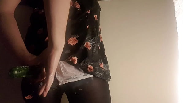 Play MP4 - Juicy Lucy's Fruity Booty