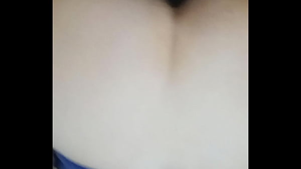 Nonton Amateur Blonde Loves Pushing Back thumbnail