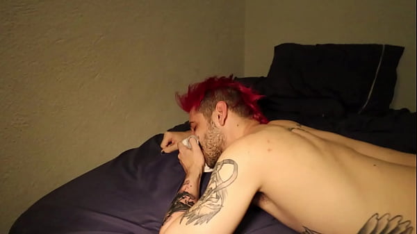 Play MP4 - Pega&ccedil;&atilde;o e cueca suada com o KinkyChaser Inteiro no RED