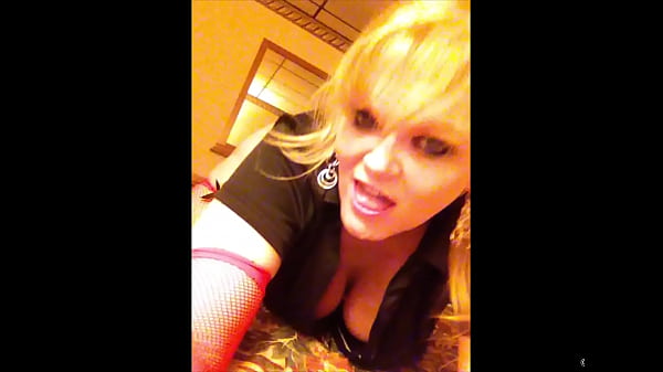 Jenna Jaymes Plays To The Camera 1080p_Shorts