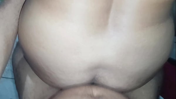 Play MP4 - Paguei a Moto Uber da melhor maneira poss&iacute;vel&excl; Amador - Caseiro - Morena peituda - peito grande natural - doggystyle - POV