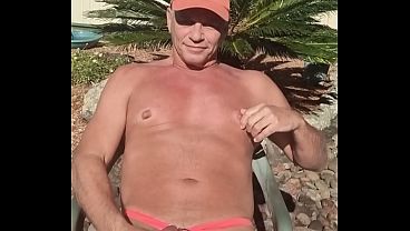 He looked directly at me, could he see what I was doing? | Kinkycraig