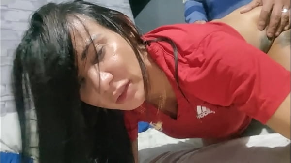 Play MP4 - Isso que &eacute;  amor &colon; ela perdeu aposta fiz minha  mulher vascaina  usar  blusa do flamengo  para me d&aacute; a buceta ficou revolt kkk&period;  completo XV red