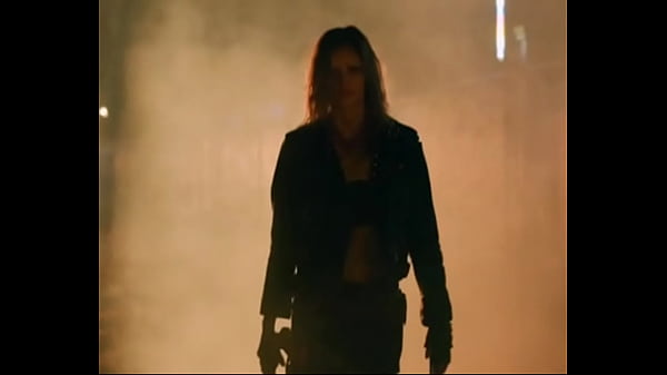 Nonton Wild Samara thumbnail