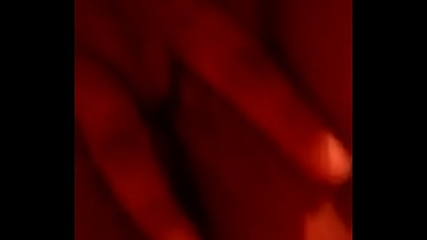 Mi amante me_dedica esta masturbada con una vela