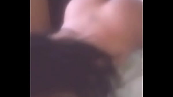 Celeste exitada quiere un buen macho