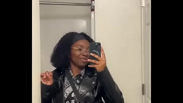 Nonton Jolie Sain thumbnail