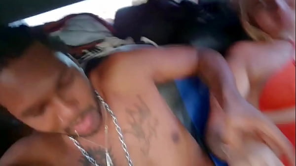 Nonton Putaria No Pelo No Carro Em Movimento thumbnail