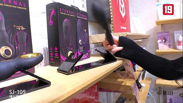 Vibrator makes korean horny pussy cum and squirt 