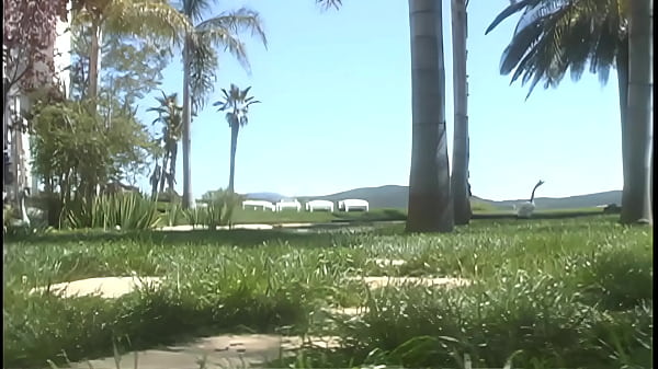 Nonton Only The Richest Men Can Afford Hiring A Maid Like Her thumbnail