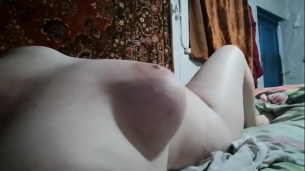 Play MP4 - A beautiful bitch fantasizes as if she is being fucked