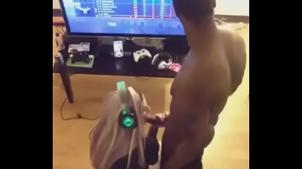 Blowjob_wellPlaying games