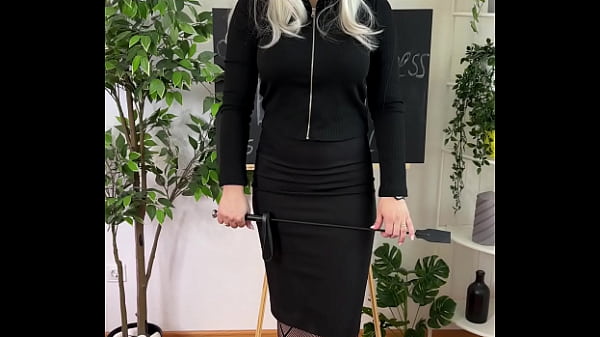 Nonton Sexual Wellness - Bdsm. Playing With A Whip thumbnail