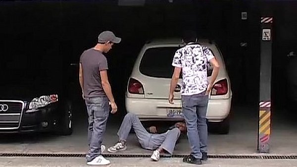 Latino twink penetration threeway 