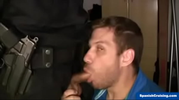 Play MP4 - Real Cop Serviced