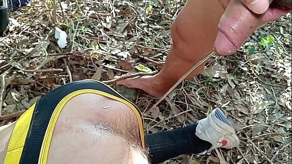 Fodendo Sem Do Na Trilha thumbnail
