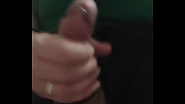 Segurança do shopping semasturbando no_banheiro