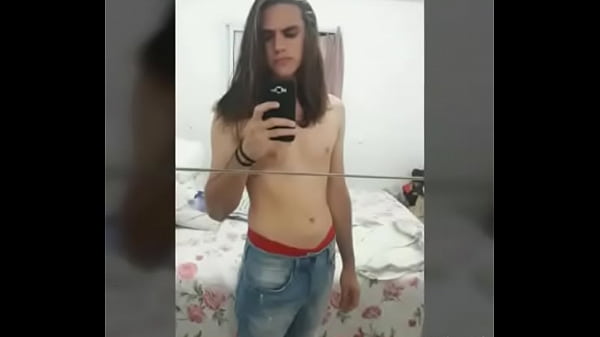 Menino a procura de felicidade anal 