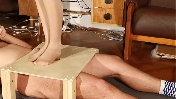 Play MP4 - Domina cock stomping sub in nylon tigths pt2 HD