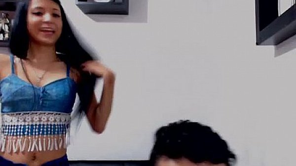 Nonton Cute Latina Teen Suck Dick thumbnail