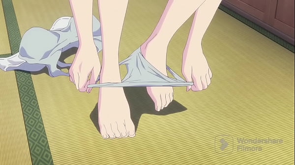 Guy finds_naked women in his house