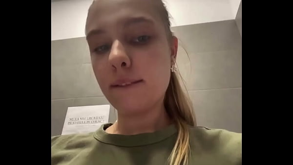 Play MP4 - Extreme Fingering pussy close up&period; Anal plug in big ass