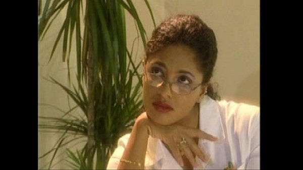 Passerelle_Striptease Lisboa Portugal