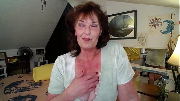 1034 Prepare to worship my_big juicy ass says Mature PAWG DawnSkye1962