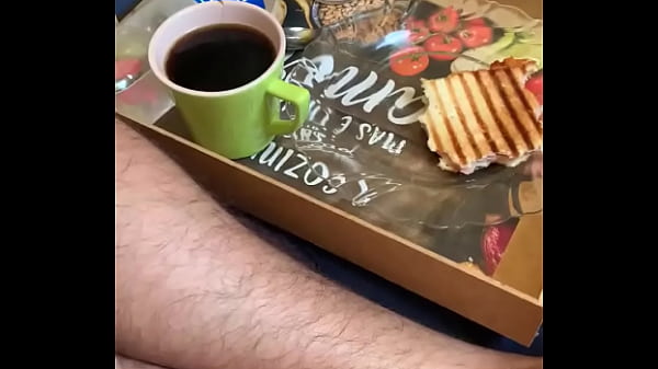 Nonton O Que Fazer Pra N&atilde;o Acordar Assim? S&oacute; Queria Tomar Um Caf&eacute; Da Manha ! thumbnail